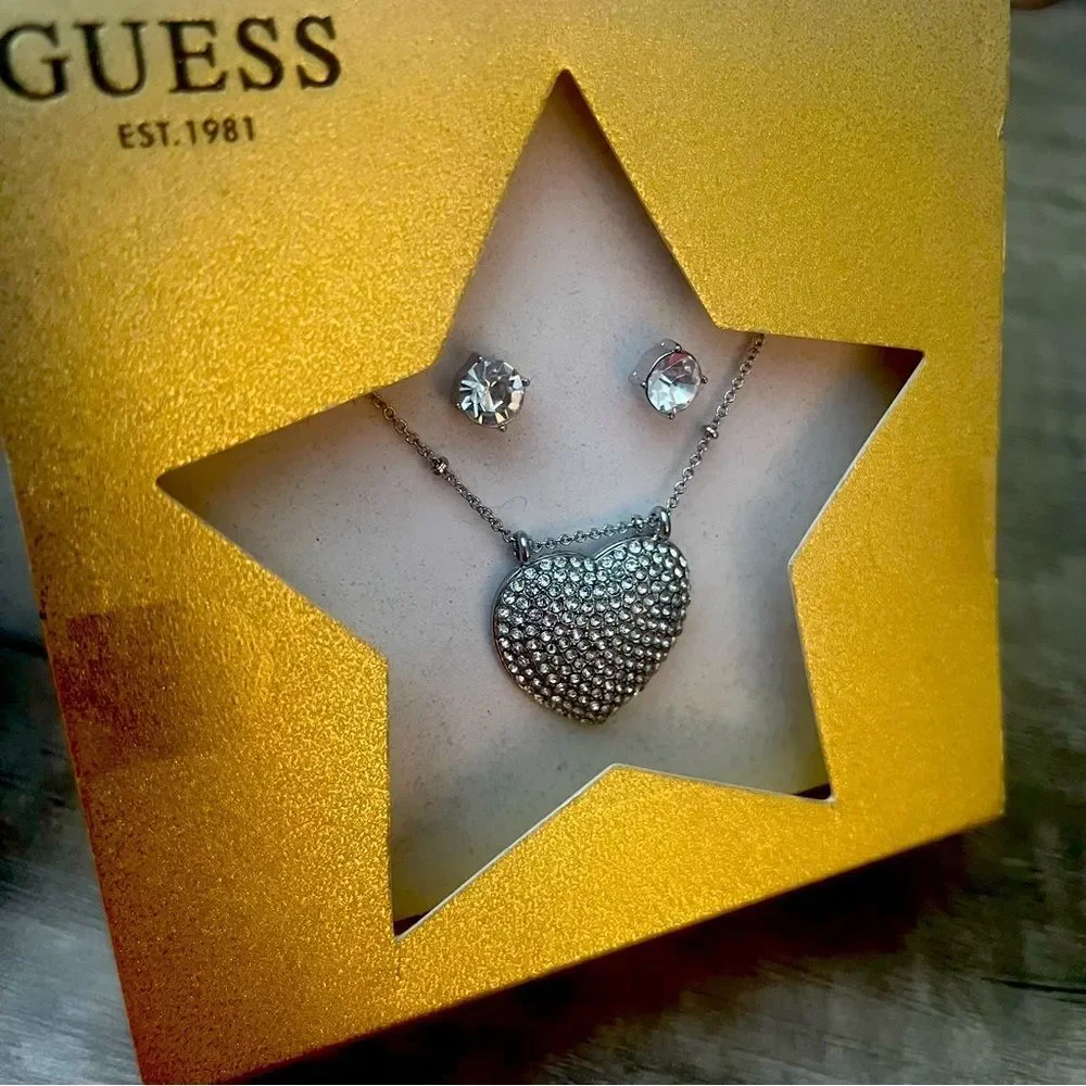 GUESS <3 NECKLACE & EARRINGS SET - Picture 1 of 6